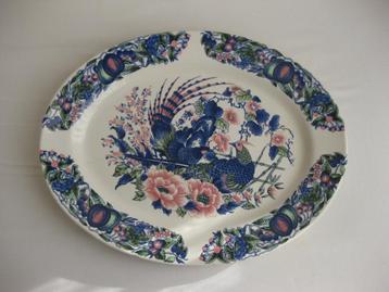 ovalen schotel beschikbaar voor biedingen