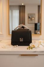 Elegante zwarte handtas – Nieuw, Bijoux, Sacs & Beauté, Sacs | Sacs Femme, Enlèvement ou Envoi, Neuf, Noir, Sac à main
