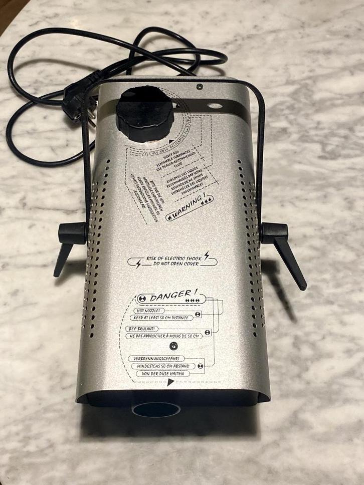Diffuseur de fumée Alpha F-80z, Musique & Instruments, Effets, Utilisé, Enlèvement ou Envoi