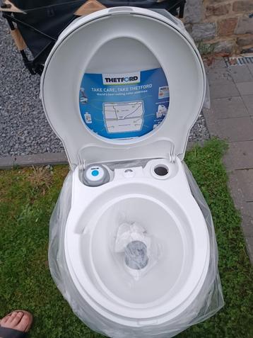 CHEMISCH TOILET beschikbaar voor biedingen