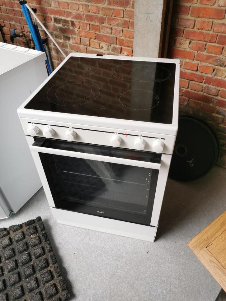 AEG fornuis, Elektronische apparatuur, Fornuizen, Gebruikt, Vrijstaand, Elektrisch, 4 kookzones, 45 tot 60 cm, Grill, Hete lucht
