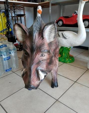 Everzwijnen beeld beschikbaar voor biedingen