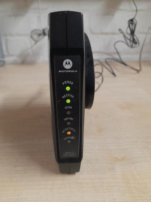 Motorola SB5101 kabel modem, Computers en Software, Routers en Modems, Zo goed als nieuw, Ophalen of Verzenden