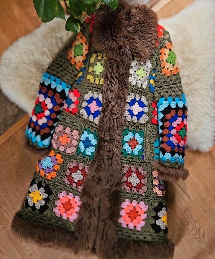 Vintage Afghaanse lammy shearling granny square jas gehaakt, Kleding | Dames, Jassen | Winter, Zo goed als nieuw, Maat 38/40 (M)