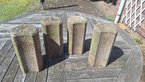 Boordstenen enkel per stuk 23x11 cm aan 1,5 euro., Tuin en Terras, Bloembakken en Plantenbakken, Zo goed als nieuw, Steen, Tuin