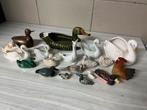 Collection de figurines animales canards cygnes coq chien