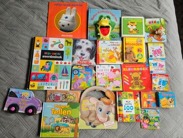 Kinderboeken 21 stuk beschikbaar voor biedingen