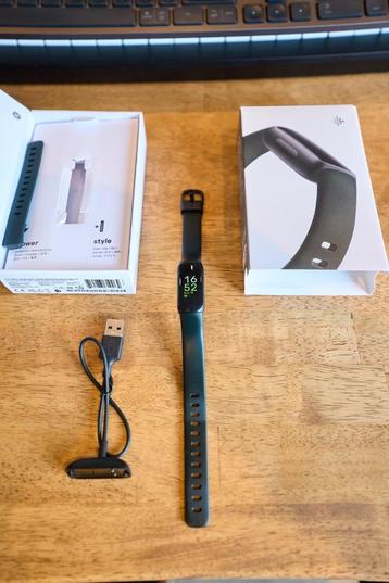 Fitbit Inspire 3 met garantie beschikbaar voor biedingen