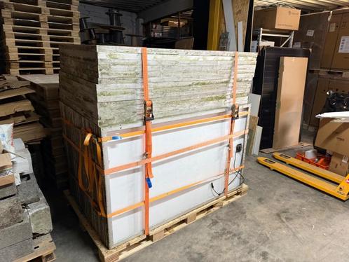 Zonnepanelen + omvormers (weg wegens vernieuwing), Doe-het-zelf en Bouw, Zonnepanelen en Toebehoren, Gebruikt, Compleet systeem