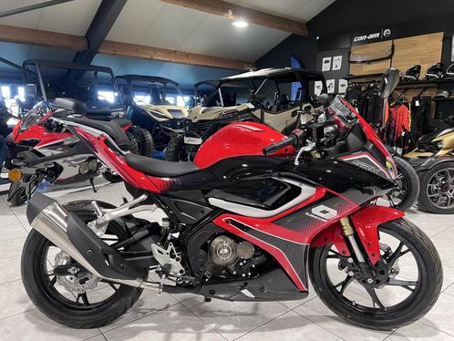 QJ Motor SRK 125 R, Motoren, Motoren | Overige merken, Bedrijf, Super Sport, 11 kW of minder, Ophalen