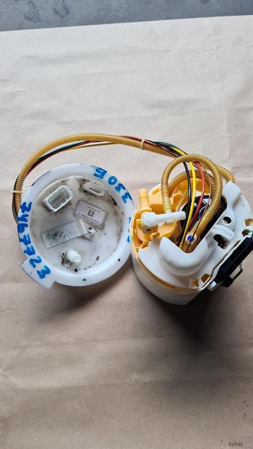 Brandstofpomp benzinepomp Hybride BMW 3 serie F30 330e 16117, Auto-onderdelen, Brandstofsystemen, BMW, Gebruikt, Ophalen of Verzenden