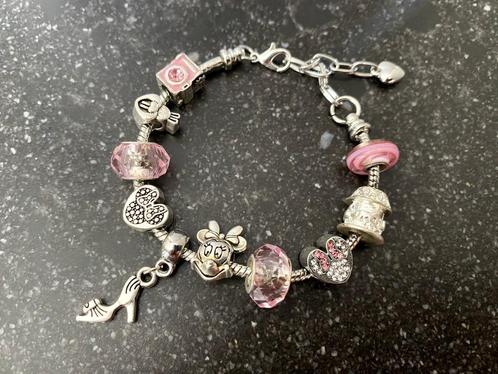 Knappe verstelbare armband Minnie Mouse, kleur roze, NIEUW, Handtassen en Accessoires, Armbanden, Nieuw, Roze, Met bedels of kralen