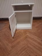 Une table de Chevet, Maison & Meubles, Moins de 55 cm, Comme neuf, Moins de 45 cm, Enlèvement