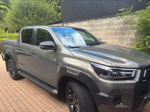 Toyota hilux 2.8 2024 diesel invincible 18 000km!, Auto's, Bestelwagens en Lichte vracht, Particulier, Airconditioning, Toyota