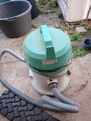 Hitachi WDE 1200 industriele stofzuiger beschikbaar voor biedingen