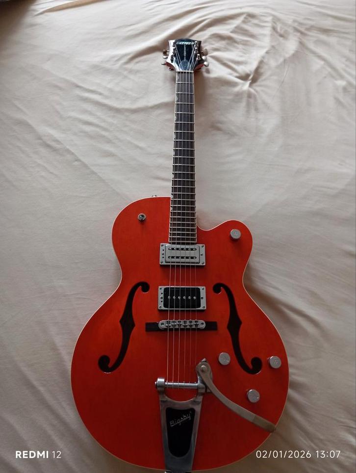 Gretsch G5120 + coffre, Musique & Instruments, Instruments à corde | Guitares | Électriques, Utilisé, Hollow body, Autres marques