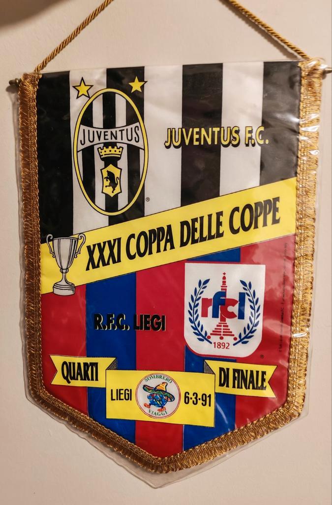 RFC Liège liegi Luik 1991 unieke vintage vaandel, Collections, Articles de Sport & Football, Jeu, Enlèvement ou Envoi