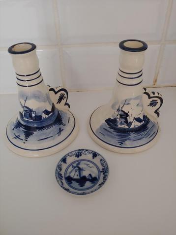 Chandeliers + assiette en faïence, bleu de Delft, Moins de 25 cm, Enlèvement ou Envoi, Comme neuf, Bleu