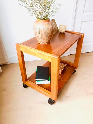 Massief teakhouten vintage Deens design serveerwagen. beschikbaar voor biedingen