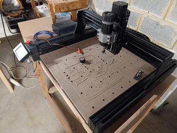 Vends CNC 450 x 450 beschikbaar voor biedingen