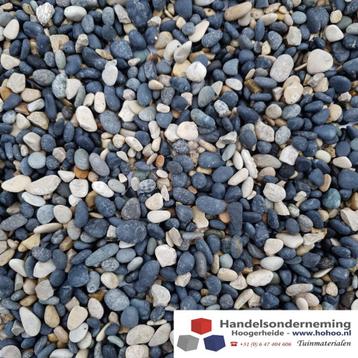 Natural blend pebbles antraciet beige tuin pad oprit deco