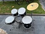 Zeer mooi drumstel voor beginnende drummertjes (6-12j), Muziek en Instrumenten, Drumstellen en Slagwerk, Ophalen, Zo goed als nieuw
