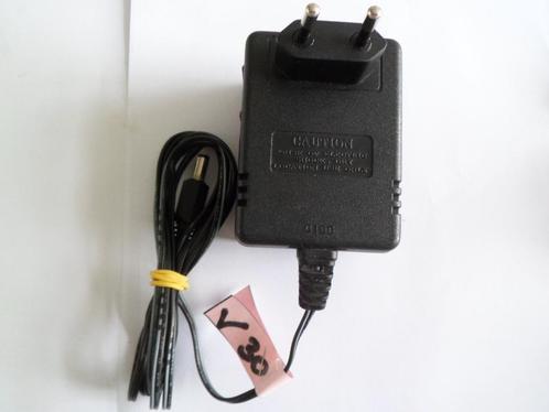 Voeding-Power Supply-adapter 230VAC naar 9VDC, 1Amp, Hobby en Vrije tijd, Elektronica-componenten, Zo goed als nieuw, Ophalen of Verzenden