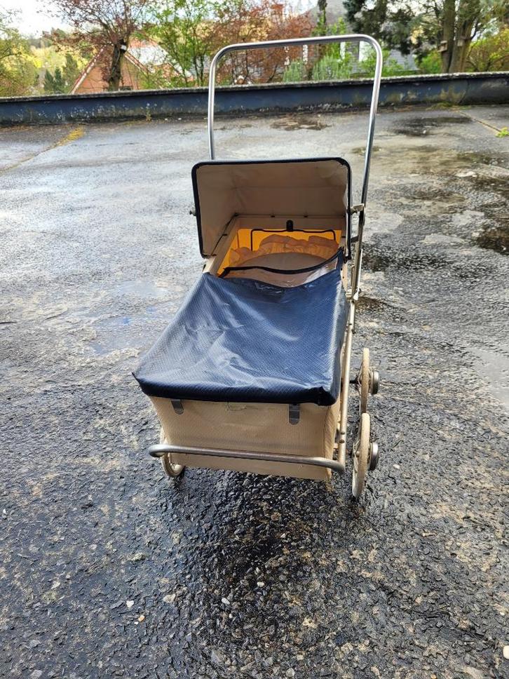 oude poppenwagen, Kinderen en Baby's, Speelgoed | Poppen, Ophalen