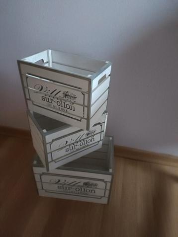 Set van 3 kratjes  beschikbaar voor biedingen