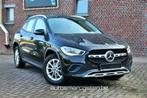 Mercedes-Benz GLA 180 Automatic, Camera, Navi, Carplay, 4 cilinders, USB, Leder en Stof, Zwart