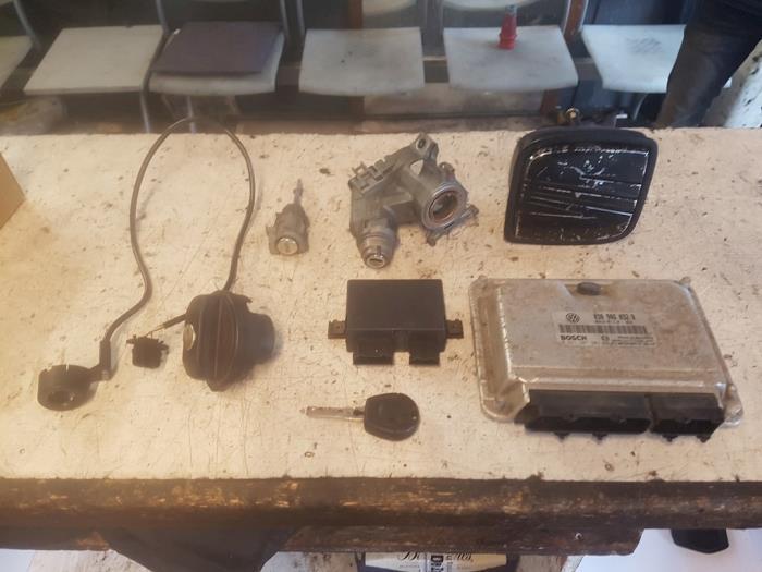 Slotenset van een Seat Arosa, Auto-onderdelen, Carrosserie, Seat, Gebruikt, 3 maanden garantie, Ophalen of Verzenden