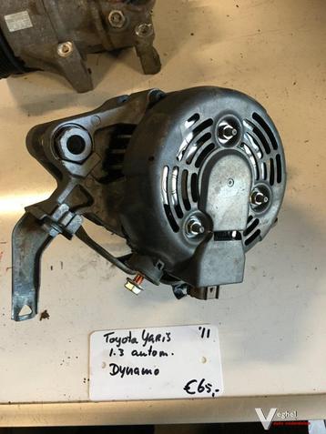 Toyota Yaris 1.3 Automaat 2011 5drs  Dynamo beschikbaar voor biedingen