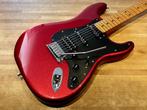 Fender 2024 American Ultra II Strat HSS Sinister Red + Case, Muziek en Instrumenten, Snaarinstrumenten | Gitaren | Elektrisch