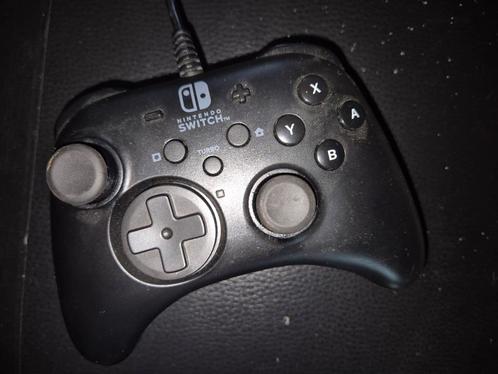 Manette filaire Nintendo switch HORI., Games en Spelcomputers, Spelcomputers | Nintendo Consoles | Accessoires, Zo goed als nieuw