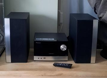 Chaîne hi-fi Pioneer 150W , lecteur CD ,  mp3 ,  Bluetooth a beschikbaar voor biedingen