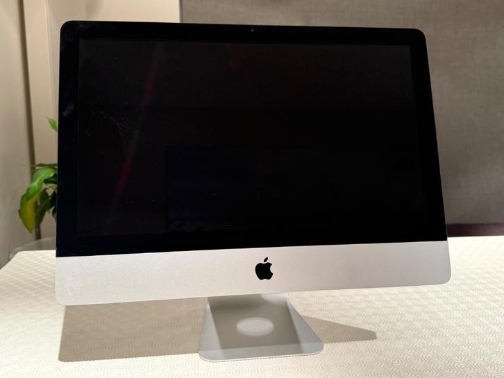 iMac 21.5"" (late 2009), Computers en Software, Apple Desktops, Zo goed als nieuw, iMac, HDD, 3 tot 4 Ghz, 4 GB, Verzenden