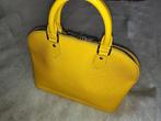 Auth. Louis Vuitton Alma in Epi jaune M52149, Handtassen en Accessoires, Tassen | Damestassen, Verzenden, Zo goed als nieuw, Geel