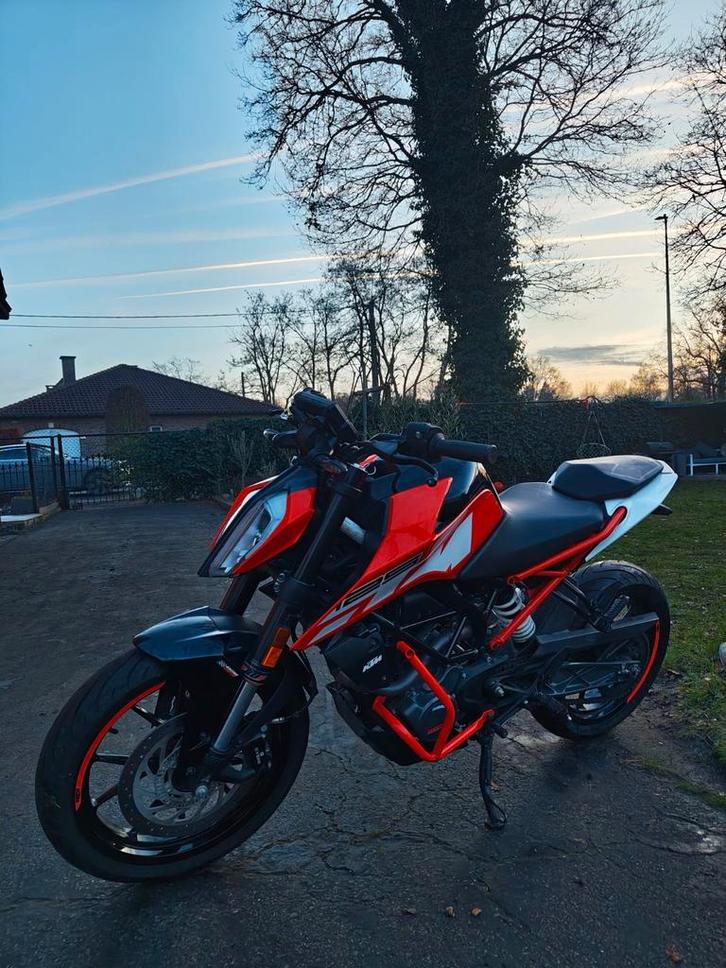 KTM Duke 125cc - 10 000 km - 2017 - Permis de conduire B (-2, Motos, Motos | Suzuki, Particulier, Enlèvement