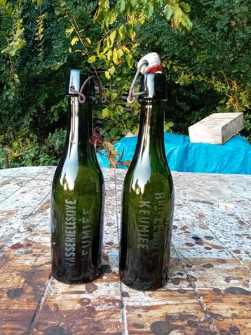 Oude vintage bierflessen brouwerij Lesoye Keumiée beschikbaar voor biedingen