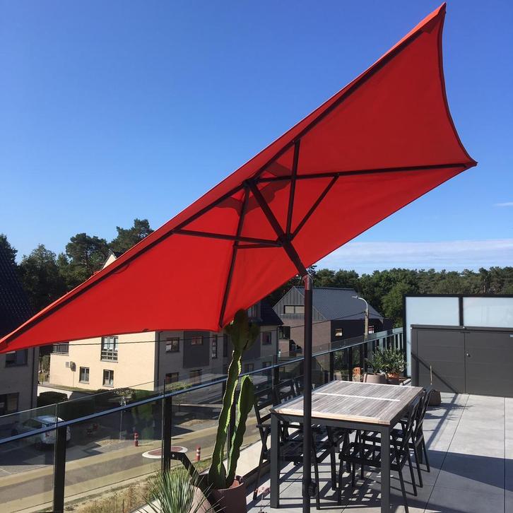 Parasol met eventueel granieten voet, Tuin en Terras, Parasols, Zo goed als nieuw, Ophalen