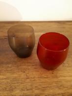 2 Vintage 70's drinkglazen Rood en donkerbruin, Antiek en Kunst, Antiek | Glaswerk en Kristal, Ophalen of Verzenden