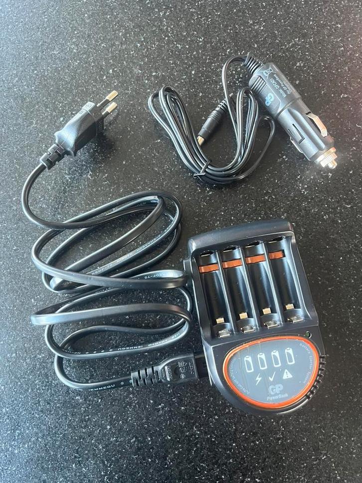 Chargeur de batterie GP, TV, Hi-fi & Vidéo, Chargeurs, Utilisé, Enlèvement