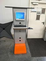 Kiosque/Meubles/Stand avec PC et écran, Enlèvement, Utilisé, Télécommunications