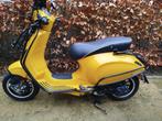 Vespa Sprint 50 - A klasse 25km - 2016, Fietsen en Brommers, Ophalen, Gebruikt, Benzine, 50 cc
