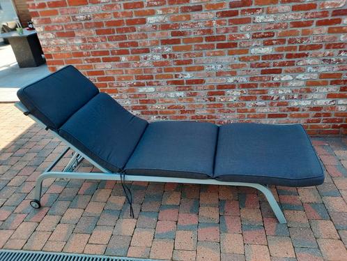 Ligbed, Tuin en Terras, Ligbedden, Zo goed als nieuw, Ophalen