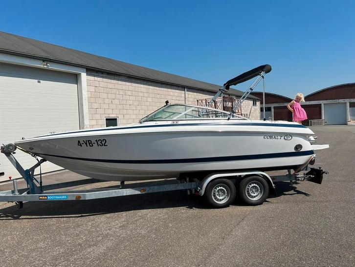 Cobalt 206 bowrider met Volvo Penta 5.0 GXI, Watersport en Boten, Speedboten, Zo goed als nieuw, Ophalen