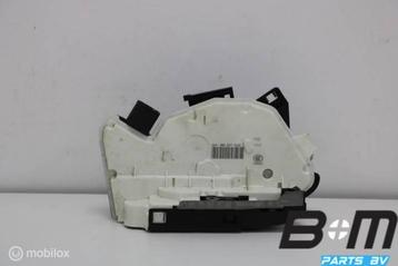 Portierslot rechts VW Scirocco 5N1837016E beschikbaar voor biedingen