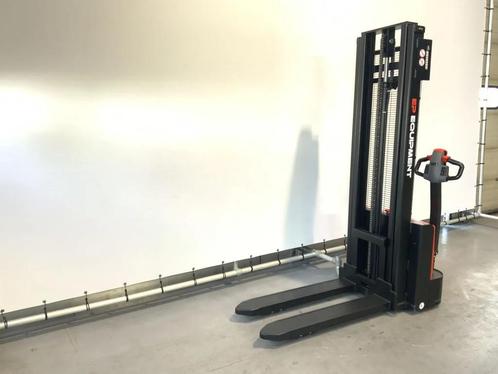 EP ESL-122 LI-ION stapelaar met een hefhoogte van 3,30 meter, Zakelijke goederen, Machines en Bouw | Heftrucks en Intern transport
