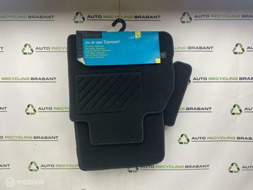 Mattenset Renault Grand Scenic 2 R84 NIEUW ORIG 7711420455 beschikbaar voor biedingen