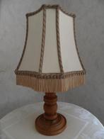 brocante tafellamp lamp - gedraaide houten voet - klassieke, Minder dan 50 cm, Ophalen of Verzenden, Zo goed als nieuw, Hout